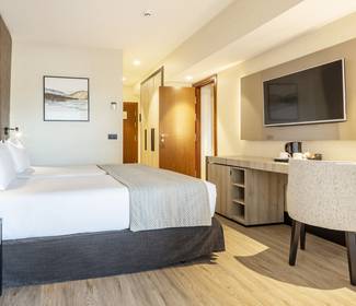 Quarto duplo comunicado Hotel ILUNION Málaga Quarto duplo comunicado Hotel ILUNION Málaga