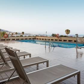 Piscina externa Hotel ILUNION Fuengirola Piscina externa Hotel ILUNION Fuengirola