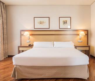 Quarto com sala Hotel ILUNION Alcalá Norte Madrid