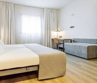 Quarto acessível Hotel ILUNION San Mamés Bilbao Quarto acessível Hotel ILUNION San Mamés Bilbao