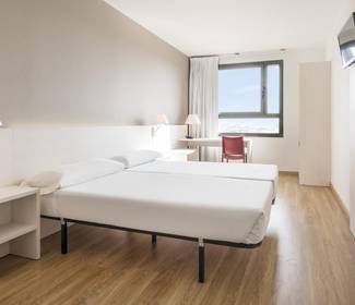 Quarto individual corporate Hotel ILUNION Valencia 3