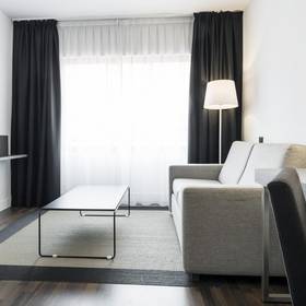 Quarto ilunion suites madrid Hotel ILUNION Suites Madrid Quarto ilunion suites madrid Hotel ILUNION Suites Madrid