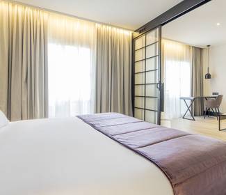 Quarto familiar Hotel ILUNION Alcora Sevilla Sevilha