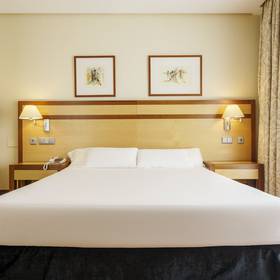 Quarto com sala ilunion alcalá norte Hotel ILUNION Alcalá Norte Madrid Quarto com sala ilunion alcalá norte Hotel ILUNION Alcalá Norte Madrid