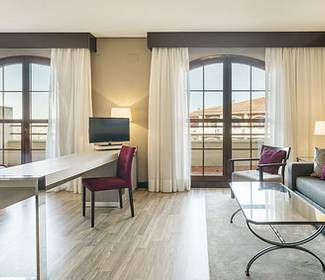 Quartos suite Hotel ILUNION Golf Badajoz