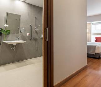 Quarto adaptado Hotel ILUNION Málaga Quarto adaptado Hotel ILUNION Málaga