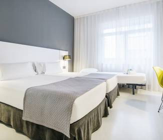 Quarto duplo + cama suplementar Hotel ILUNION Bilbao