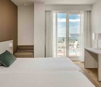 Quarto acessível Hotel ILUNION Islantilla Huelva