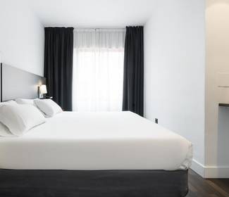 Quarto para três pessoas Hotel ILUNION Suites Madrid
