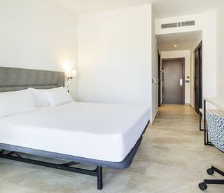 Quarto acessível Hotel ILUNION Calas de Conil Conil de la Frontera Quarto acessível Hotel ILUNION Calas de Conil Conil de la Frontera