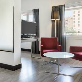 Quarto quádruplo ilunion romareda Hotel ILUNION Romareda Saragoça Quarto quádruplo ilunion romareda Hotel ILUNION Romareda Saragoça
