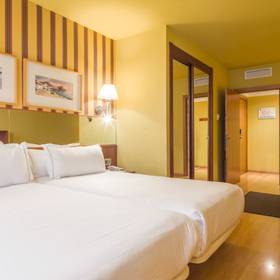 Quarto Hotel ILUNION Les Corts – Spa Barcelona Quarto Hotel ILUNION Les Corts – Spa Barcelona