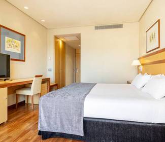 Quarto duplo king size com terraço Hotel ILUNION Alcalá Norte Madrid