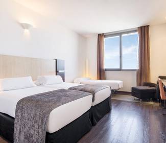 Quatro triplo Hotel ILUNION Aqua 4 Valencia Quatro triplo Hotel ILUNION Aqua 4 Valencia