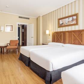 Quarto Hotel ILUNION Alcora Sevilla Sevilha Quarto Hotel ILUNION Alcora Sevilla Sevilha