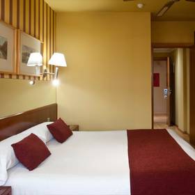 Quarto Hotel ILUNION Les Corts – Spa Barcelona Quarto Hotel ILUNION Les Corts – Spa Barcelona