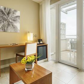 Quarto Hotel ILUNION Fuengirola Quarto Hotel ILUNION Fuengirola