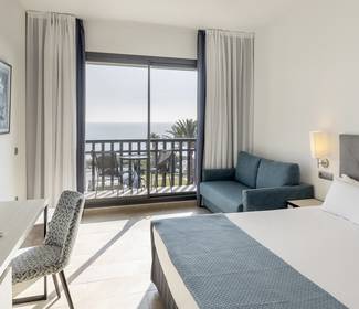 Quarto duplo premium com vista para o mar Hotel ILUNION Calas de Conil Conil de la Frontera Quarto duplo premium com vista para o mar Hotel ILUNION Calas de Conil Conil de la Frontera