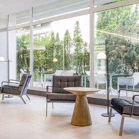 Lobby Hotel ILUNION San Sebastián