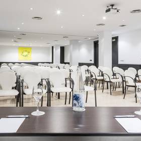 Hotel ILUNION Bel Art Barcelona Hotel ILUNION Bel Art Barcelona