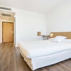 QUARTO ACESSÍVEL ILUNION VALENCIA QUARTO ACESSÍVEL ILUNION VALENCIA