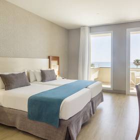 Quarto Hotel ILUNION Fuengirola Quarto Hotel ILUNION Fuengirola