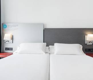 Quarto individual corporate Hotel ILUNION Suites Madrid Quarto individual corporate Hotel ILUNION Suites Madrid