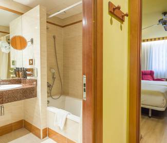 Quarto duplo utilização individual Hotel ILUNION Les Corts – Spa Barcelona Quarto duplo utilização individual Hotel ILUNION Les Corts – Spa Barcelona
