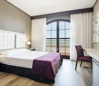 Quartos com varanda hotel ilunion golf badajoz Quartos com varanda hotel ilunion golf badajoz