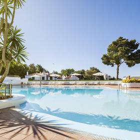 Piscina ilunion menorca Hotel ILUNION Menorca Cala Galdana Piscina ilunion menorca Hotel ILUNION Menorca Cala Galdana