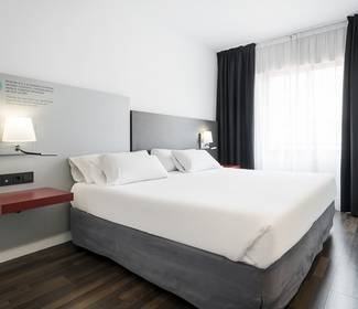 Quartos familiares Hotel ILUNION Suites Madrid