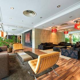 Lobby Hotel ILUNION San Sebastián