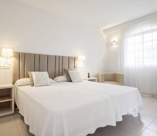 Quatro acessível Hotel ILUNION Menorca Cala Galdana