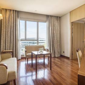 Quarto com sala ilunion alcalá norte Hotel ILUNION Alcalá Norte Madrid Quarto com sala ilunion alcalá norte Hotel ILUNION Alcalá Norte Madrid