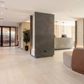 Lobby Hotel ILUNION San Sebastián