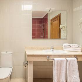 Banheiro Hotel ILUNION Costa Sal Lanzarote Puerto del Carmen