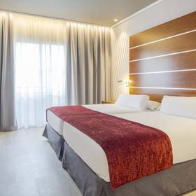 Quarto duplo Hotel ILUNION Alcora Sevilla Sevilha Quarto duplo Hotel ILUNION Alcora Sevilla Sevilha