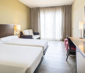 Quarto duplo acesso a jardim hotel ilunion calas de conil conil de la frontera Quarto duplo acesso a jardim hotel ilunion calas de conil conil de la frontera