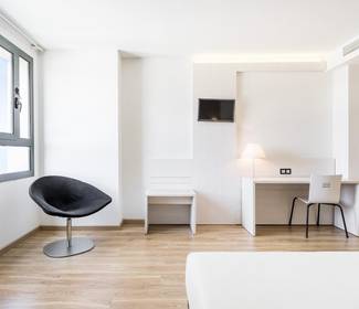 Quarto acessível Hotel ILUNION Valencia 3 Quarto acessível Hotel ILUNION Valencia 3