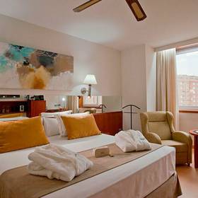 Quarto Hotel ILUNION Les Corts – Spa Barcelona Quarto Hotel ILUNION Les Corts – Spa Barcelona