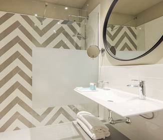 Quarto duplo premium Hotel ILUNION Alcora Sevilla Sevilha