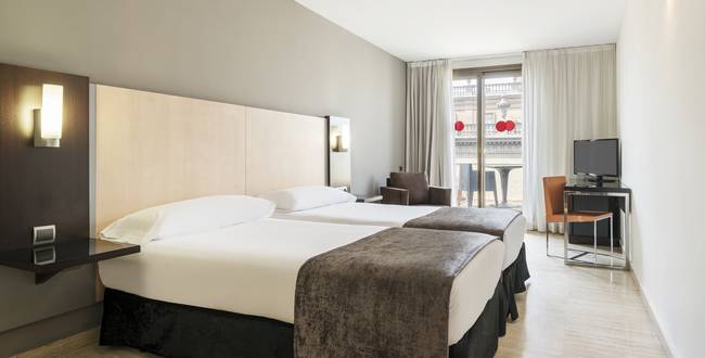 Quarto duplo hotel ilunion almirante barcelona Quarto duplo hotel ilunion almirante barcelona