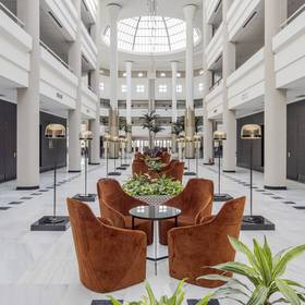 Entrada Hotel ILUNION Alcora Sevilla Sevilha Entrada Hotel ILUNION Alcora Sevilla Sevilha