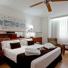 Quarto Hotel ILUNION Les Corts – Spa Barcelona Quarto Hotel ILUNION Les Corts – Spa Barcelona