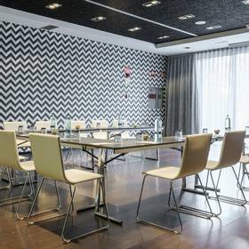 Sala de reuniões Hotel ILUNION Atrium Madrid Sala de reuniões Hotel ILUNION Atrium Madrid