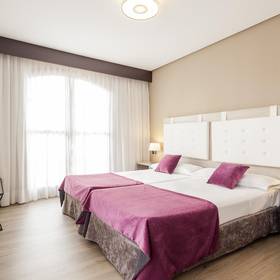 Quarto triplo ilunion golf badajoz Hotel ILUNION Golf Badajoz Quarto triplo ilunion golf badajoz Hotel ILUNION Golf Badajoz