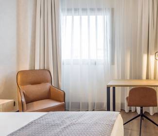 Quarto duplo standard hotel ilunion san mamés bilbao Quarto duplo standard hotel ilunion san mamés bilbao