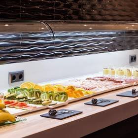 Pequeno-almoço buffet ILUNION Bel Art Pequeno-almoço buffet ILUNION Bel Art