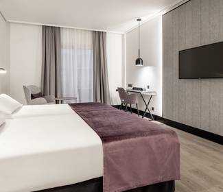 Quarto individual corporate Hotel ILUNION Alcora Sevilla Sevilha