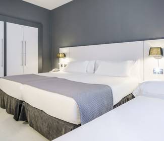 Quarto duplo + cama suplementar Hotel ILUNION Bilbao